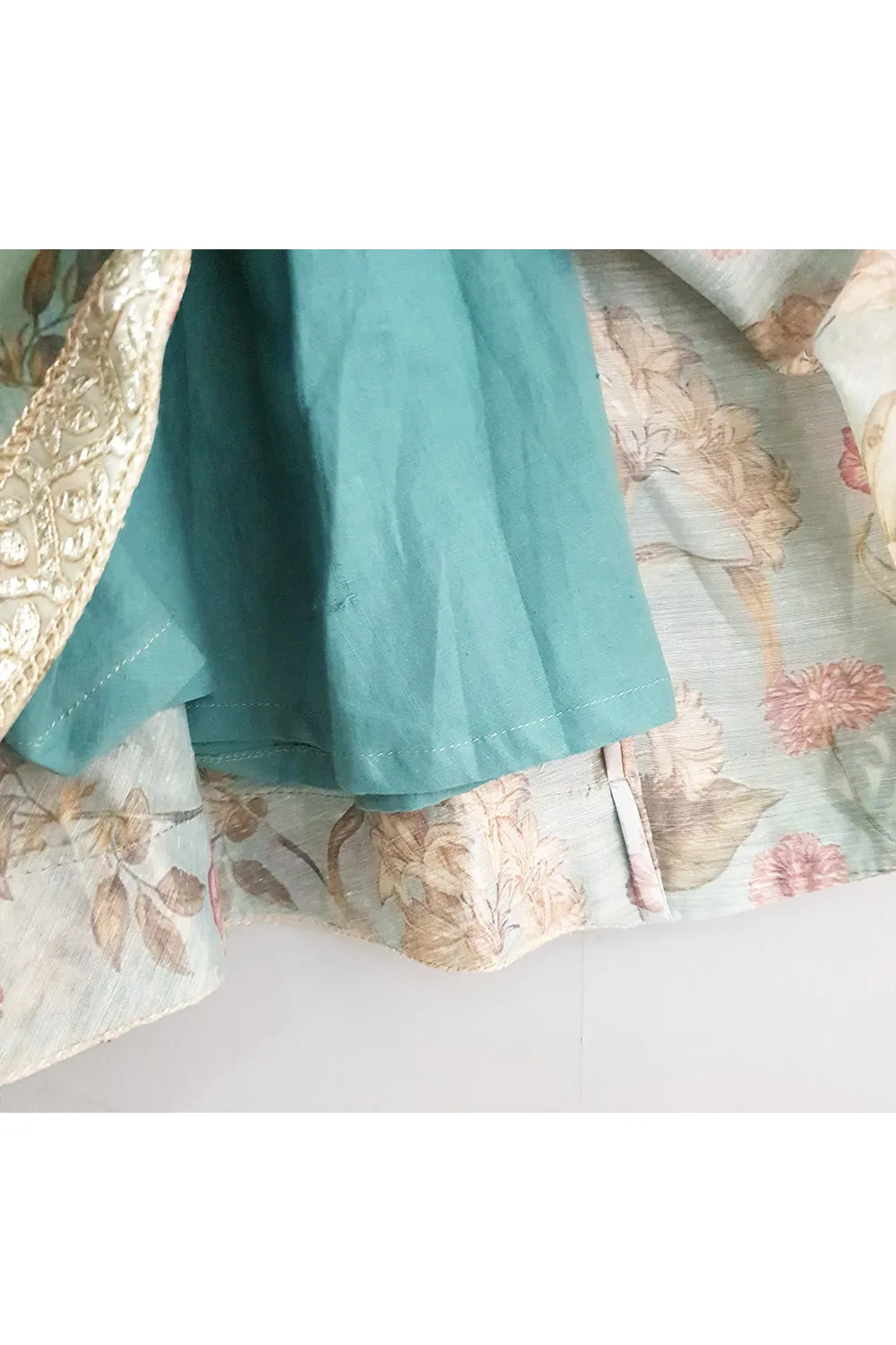 Pastel green color floral printed puff sleeves top with skirt